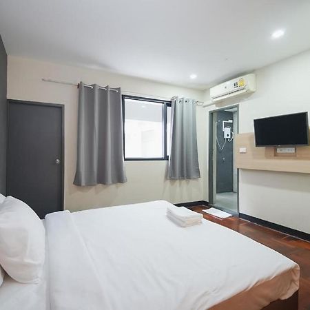 Z Go Inn Bts St Louis Silom V โกอินน์ บีทีเอส เซนต์หลุยส์ สีลม 3 Bangkok Exterior foto